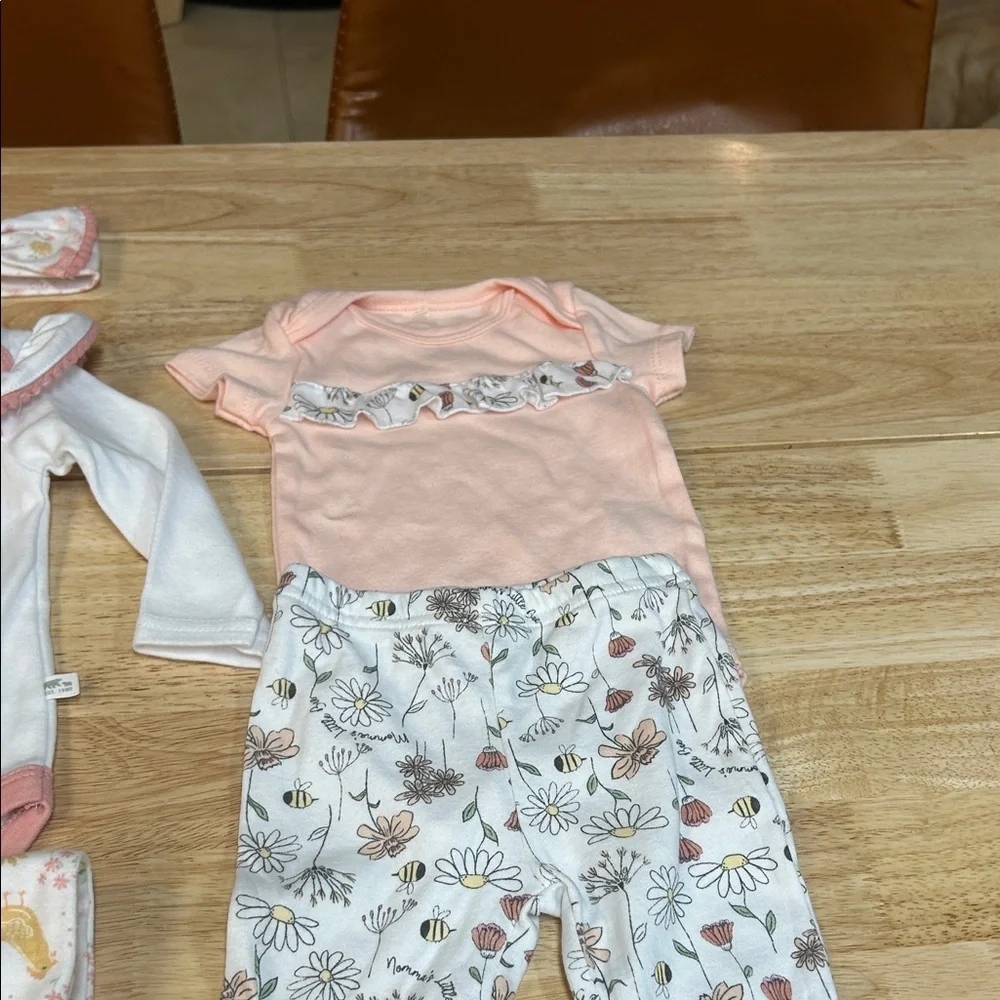 Baby Girls Pink and White Floral & chicken Two-Piece Set